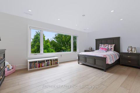 Photo 16 at 84 Wilshire Boulevard, East Woodbridge, Vaughan