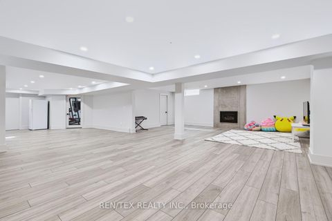 Photo 25 at 84 Wilshire Boulevard, East Woodbridge, Vaughan