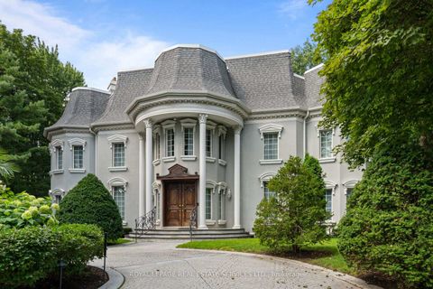 Photo 1 at 7 The Green Pines, Markland Wood, Toronto
