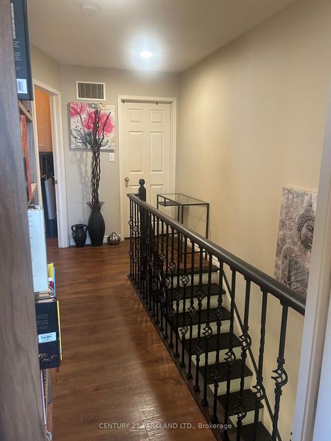 Photo 9 at 149 Torbarrie Road, CFB, Toronto
