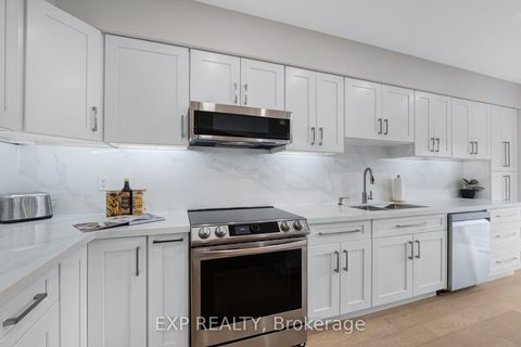 Photo 7 at 320 Dowson Loop, Woodland Hill, Newmarket