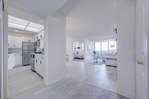 Photo 8 at 906 - 30 Thunder Grove, Agincourt North, Toronto