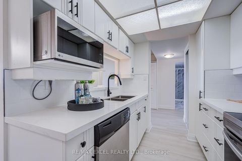 Photo 12 at 906 - 30 Thunder Grove, Agincourt North, Toronto