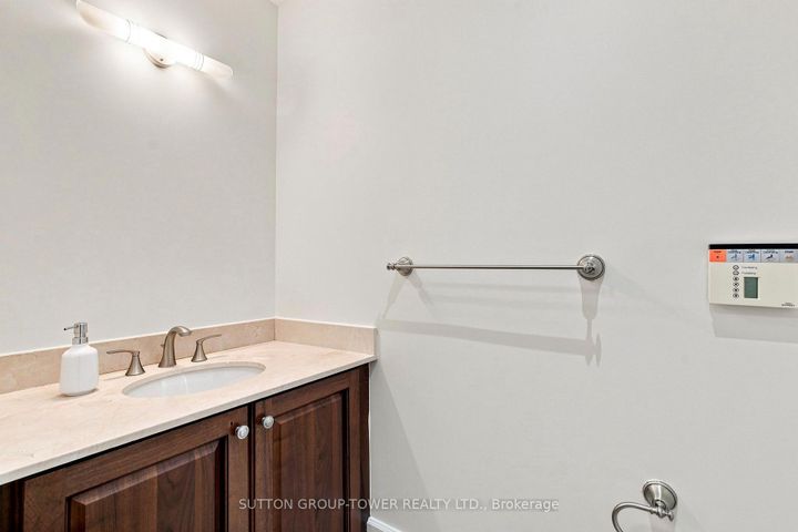Photo 14 at 505B - 660 Sheppard Avenue E, Bayview Village, Toronto