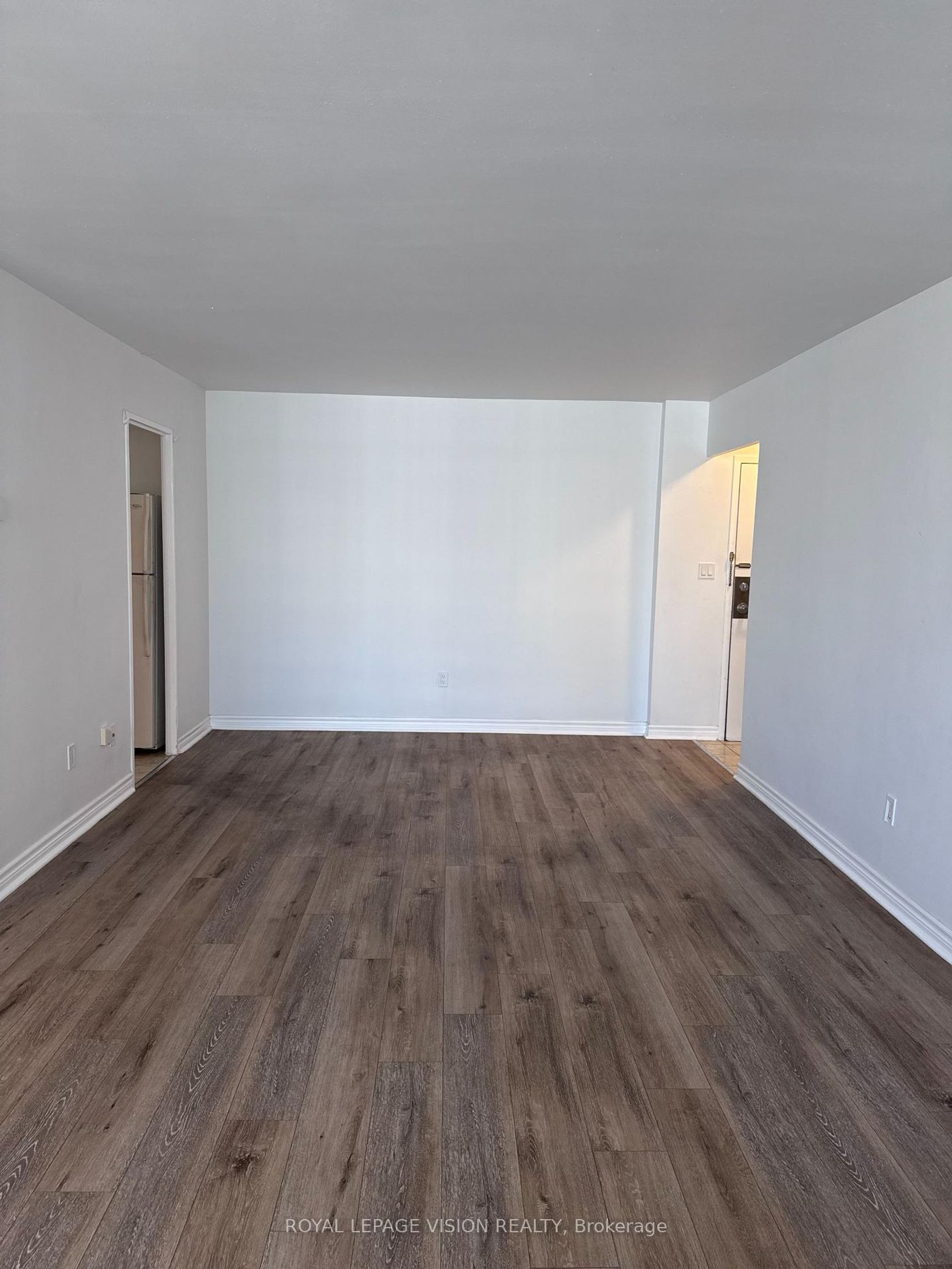 2801 - 5 Massey Square, Crescent Town, Toronto photo 3