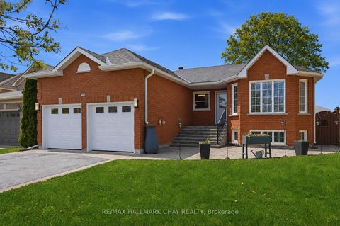 Photo 1 at 117 Brown Street, Holly, Barrie