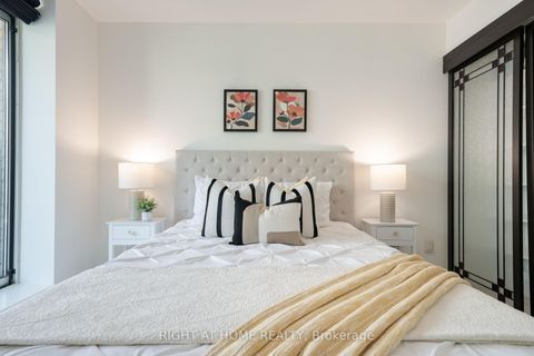 Photo 10 at 202 - 35 Boardwalk Drive, The Beaches, Toronto