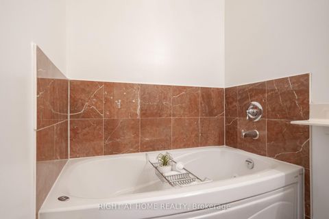 Photo 12 at 202 - 35 Boardwalk Drive, The Beaches, Toronto