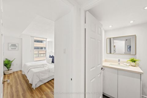 Photo 18 at 1003 - 725 King Street W, Niagara, Toronto