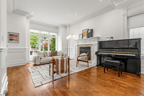 Photo 2 at 399 Fairlawn Avenue, Nortown, Toronto