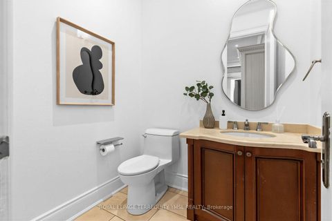 Photo 24 at 399 Fairlawn Avenue, Nortown, Toronto