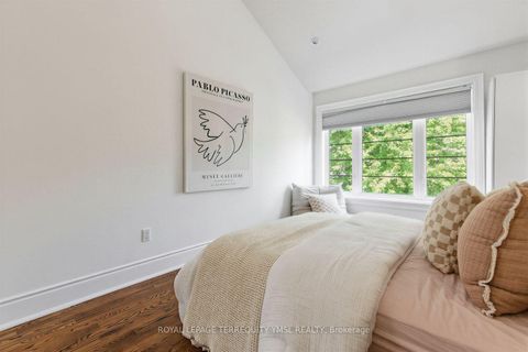 Photo 35 at 399 Fairlawn Avenue, Nortown, Toronto