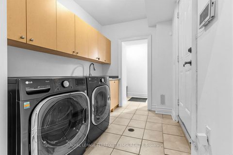 Photo 41 at 399 Fairlawn Avenue, Nortown, Toronto