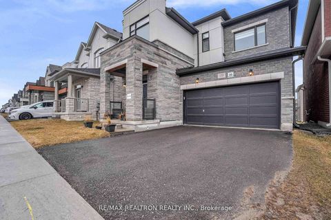 Photo 2 at 135 Prairie Rose Drive, Rural Richmond Hill, Richmond Hill