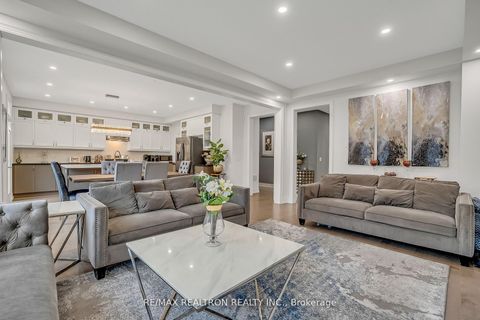 Photo 11 at 135 Prairie Rose Drive, Rural Richmond Hill, Richmond Hill