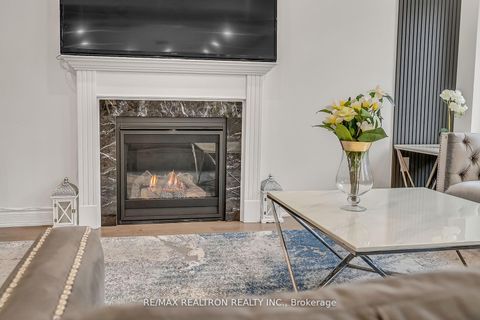 Photo 13 at 135 Prairie Rose Drive, Rural Richmond Hill, Richmond Hill