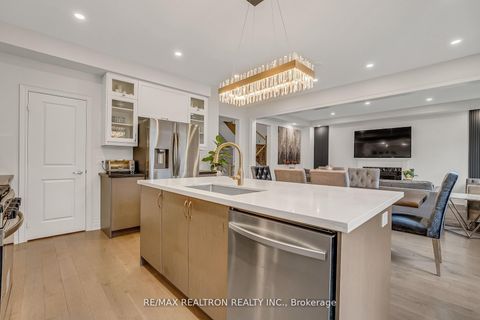 Photo 17 at 135 Prairie Rose Drive, Rural Richmond Hill, Richmond Hill