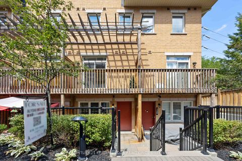 Photo 3 at 121 - 380 Hopewell Avenue, Belgravia, Toronto