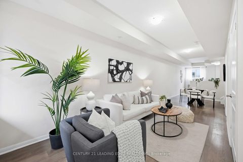 Photo 9 at 121 - 380 Hopewell Avenue, Belgravia, Toronto