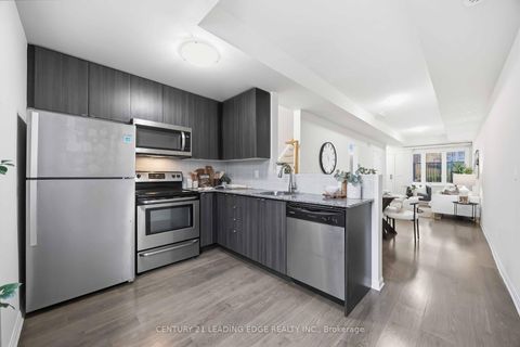 Photo 16 at 121 - 380 Hopewell Avenue, Belgravia, Toronto
