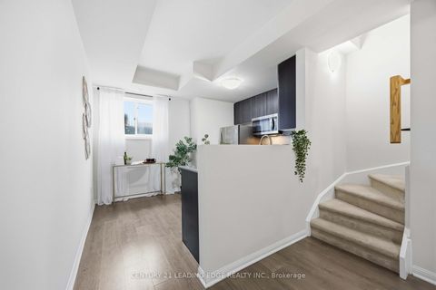 Photo 20 at 121 - 380 Hopewell Avenue, Belgravia, Toronto