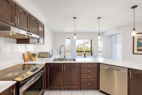 Photo 6 at 4 Whispering Pine Place, Bayshore, Barrie