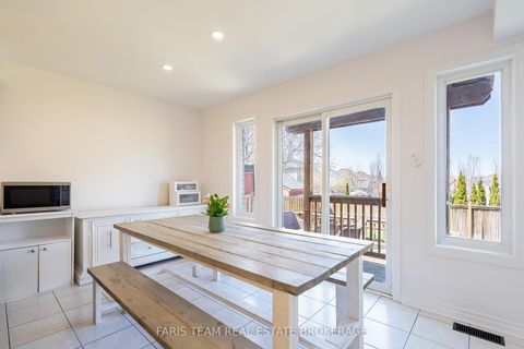 Photo 8 at 4 Whispering Pine Place, Bayshore, Barrie