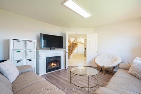 Photo 13 at 4 Whispering Pine Place, Bayshore, Barrie