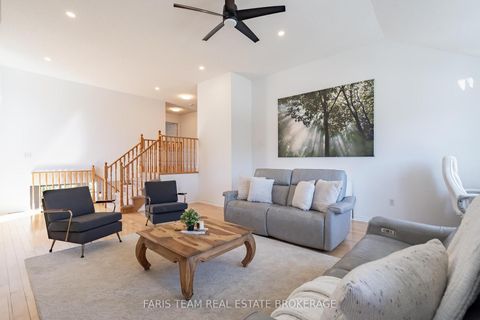 Photo 18 at 4 Whispering Pine Place, Bayshore, Barrie