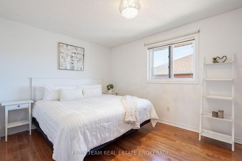 Photo 23 at 4 Whispering Pine Place, Bayshore, Barrie
