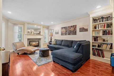 Photo 13 at 19 Mandolin Court, West Woodbridge, Vaughan