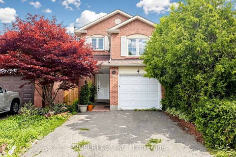 Photo 1 at 80 Peter Andrew Crescent, Brownridge, Vaughan