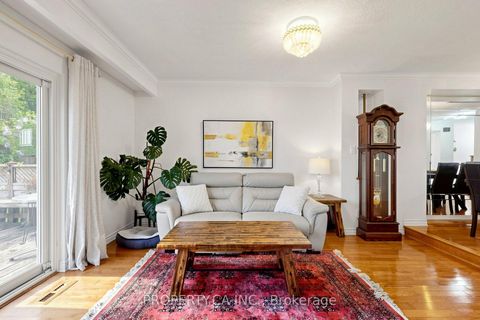Photo 3 at 80 Peter Andrew Crescent, Brownridge, Vaughan