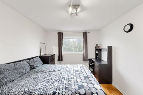 Photo 22 at 80 Peter Andrew Crescent, Brownridge, Vaughan