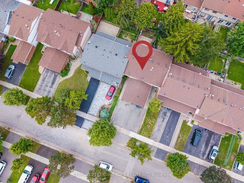Photo 2 at 109 Phalen Crescent, Milliken, Toronto