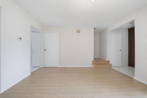 Photo 8 at 109 Phalen Crescent, Milliken, Toronto