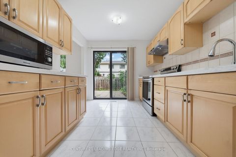 Photo 14 at 109 Phalen Crescent, Milliken, Toronto