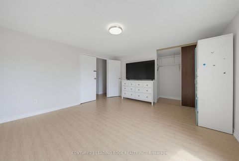 Photo 18 at 109 Phalen Crescent, Milliken, Toronto
