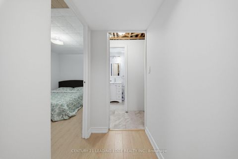 Photo 33 at 109 Phalen Crescent, Milliken, Toronto