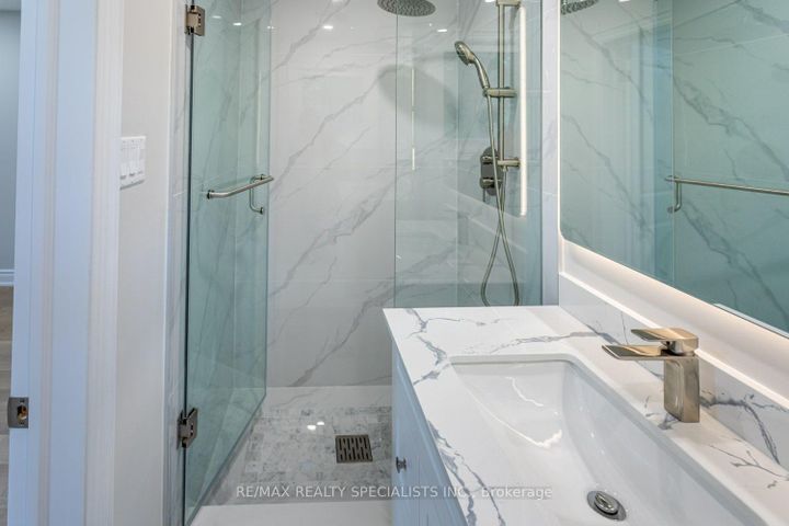 Photo 20 at 22 Heathview Avenue, Bayview Village, Toronto