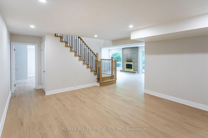 Photo 23 at 22 Heathview Avenue, Bayview Village, Toronto