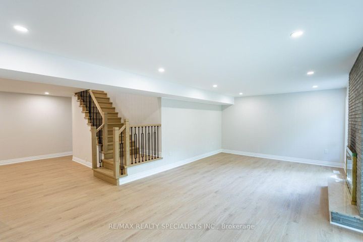 Photo 27 at 22 Heathview Avenue, Bayview Village, Toronto