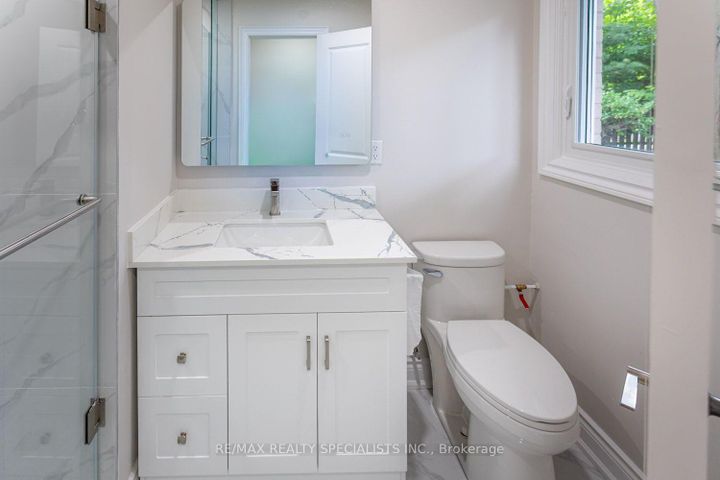 Photo 31 at 22 Heathview Avenue, Bayview Village, Toronto