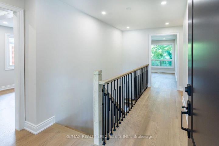Photo 35 at 22 Heathview Avenue, Bayview Village, Toronto