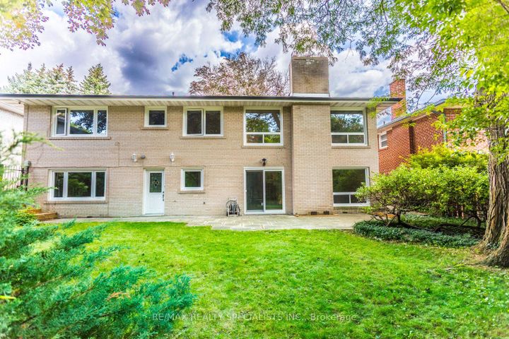 Photo 42 at 22 Heathview Avenue, Bayview Village, Toronto