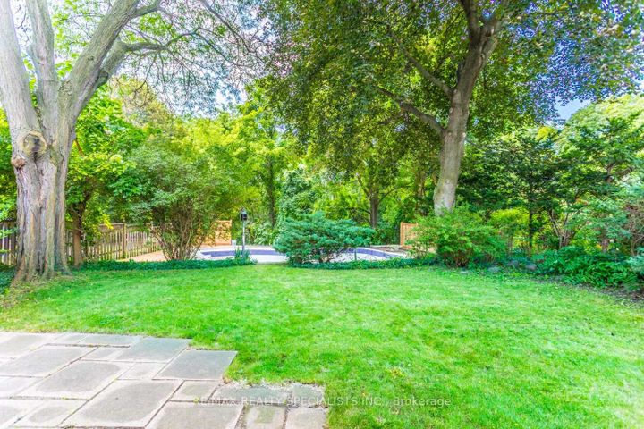 Photo 45 at 22 Heathview Avenue, Bayview Village, Toronto