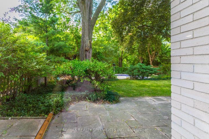 Photo 47 at 22 Heathview Avenue, Bayview Village, Toronto