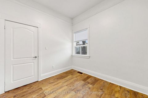 Photo 10 at 47 Laurel Avenue, Kennedy Park, Toronto