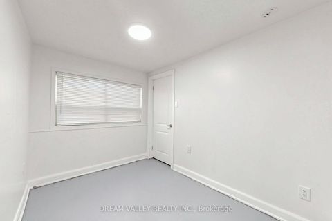 Photo 14 at 47 Laurel Avenue, Kennedy Park, Toronto