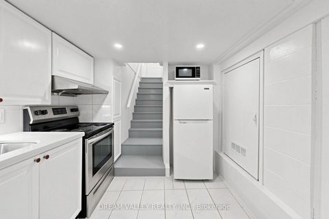 Photo 19 at 47 Laurel Avenue, Kennedy Park, Toronto